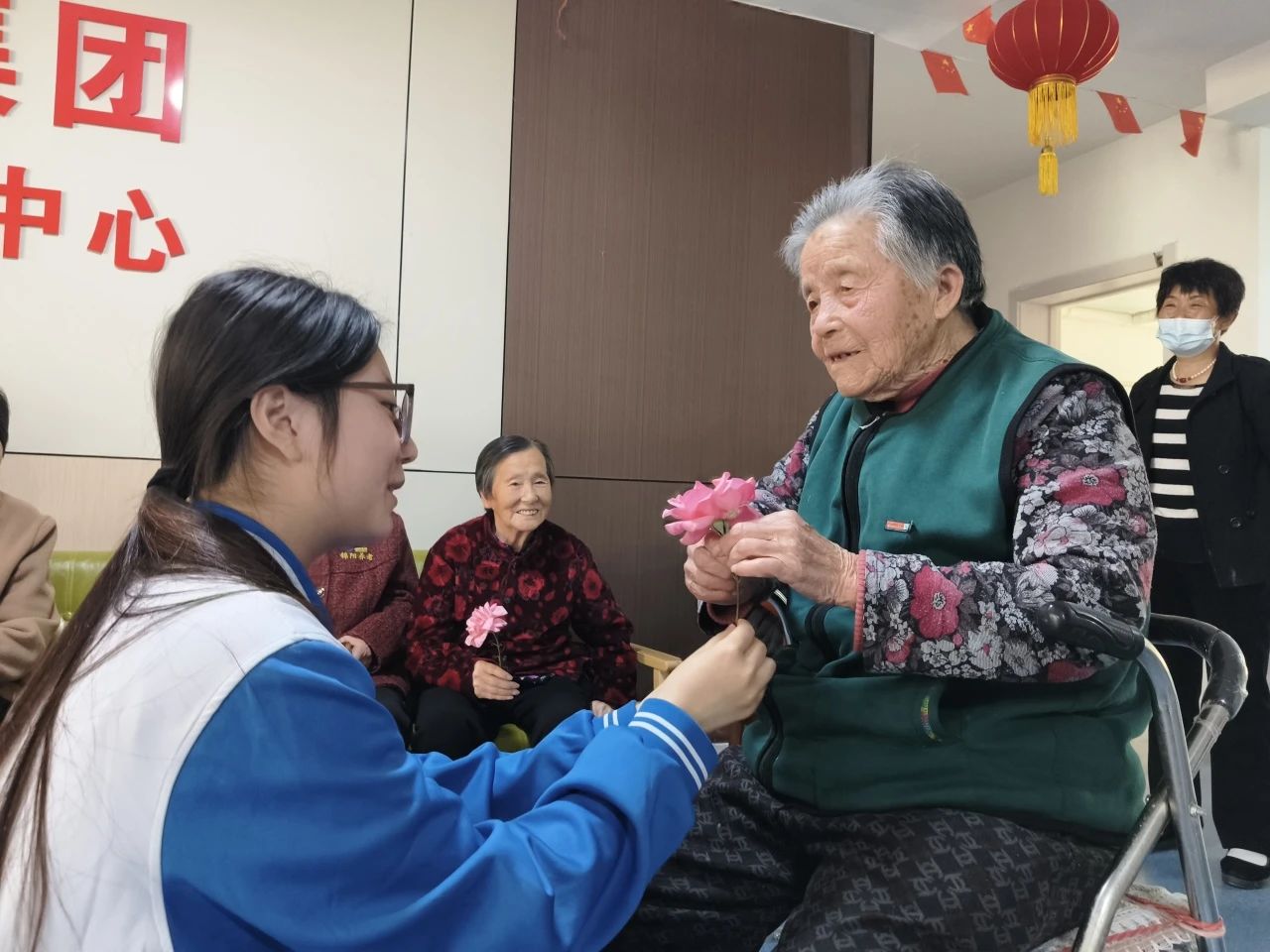 1747225910459914.jpg e6c00e2de6b954c3c28be05c03c11b8a.jpg